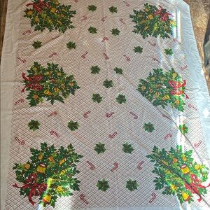 Vintage Stevens Christmas Tablecloth excellent condition.